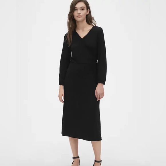 GAP Dresses & Skirts - New GAP softspun wrap midi dress, black, size S